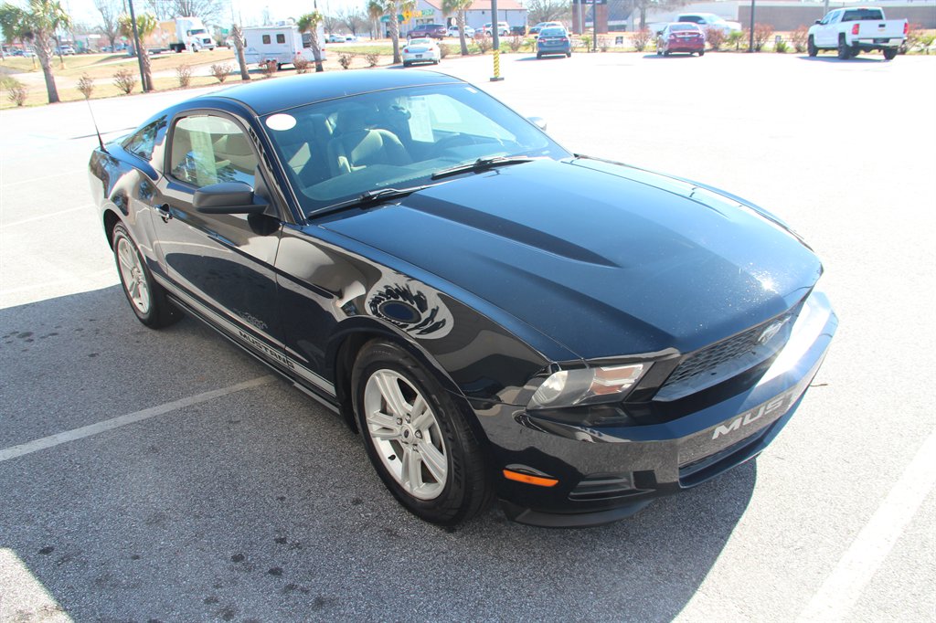 2012 Ford Mustang V6 photo