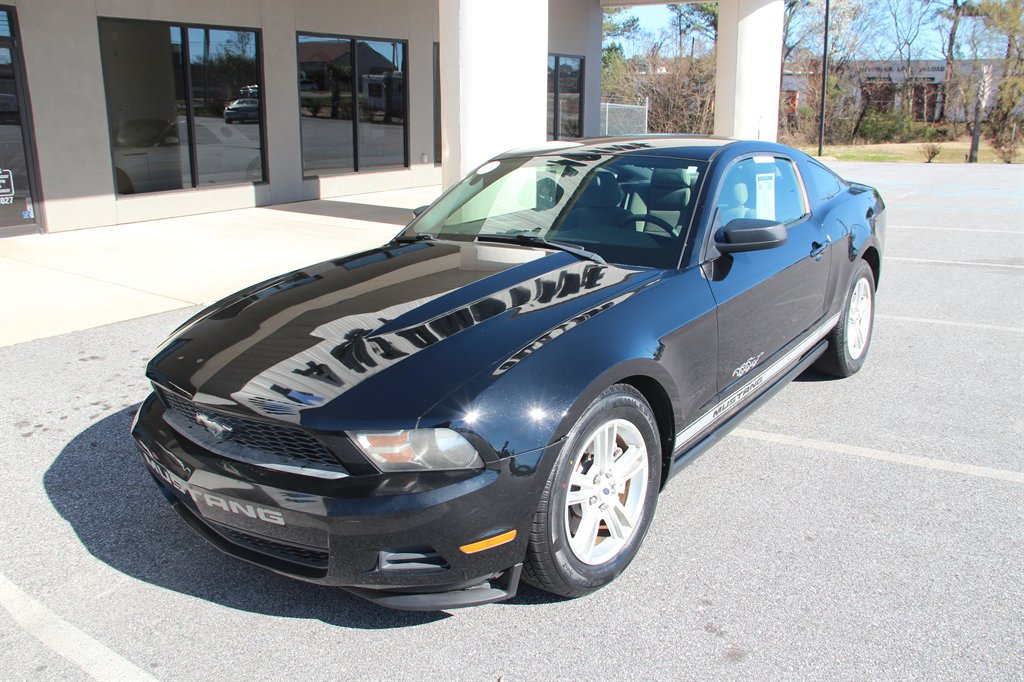 2012 Ford Mustang V6 photo