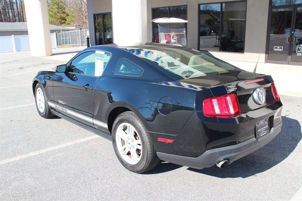 2012 Ford Mustang V6 photo