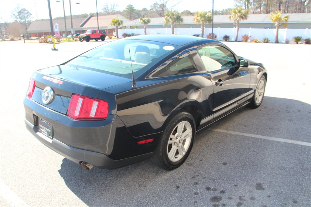 2012 Ford Mustang V6 photo