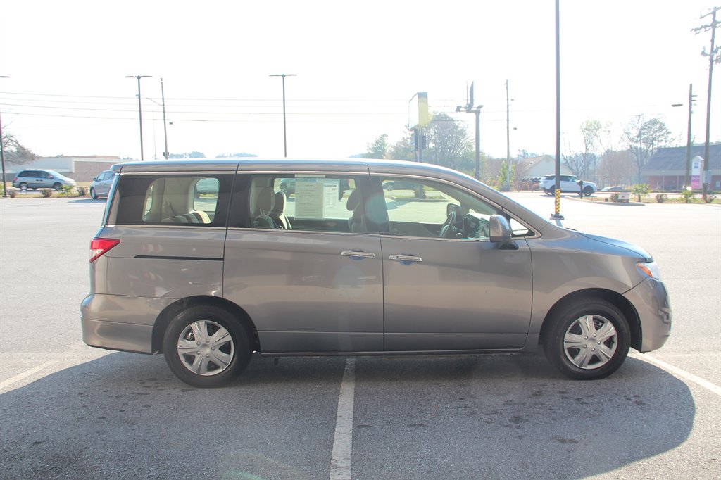 2015 Nissan Quest S photo