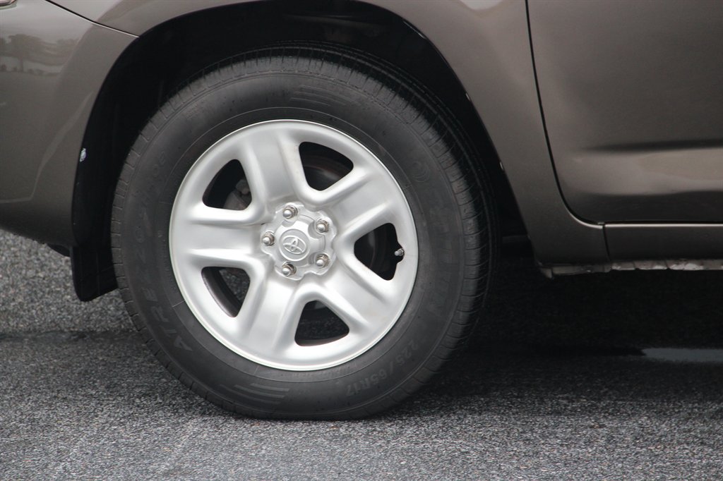 2012 Toyota RAV4 photo