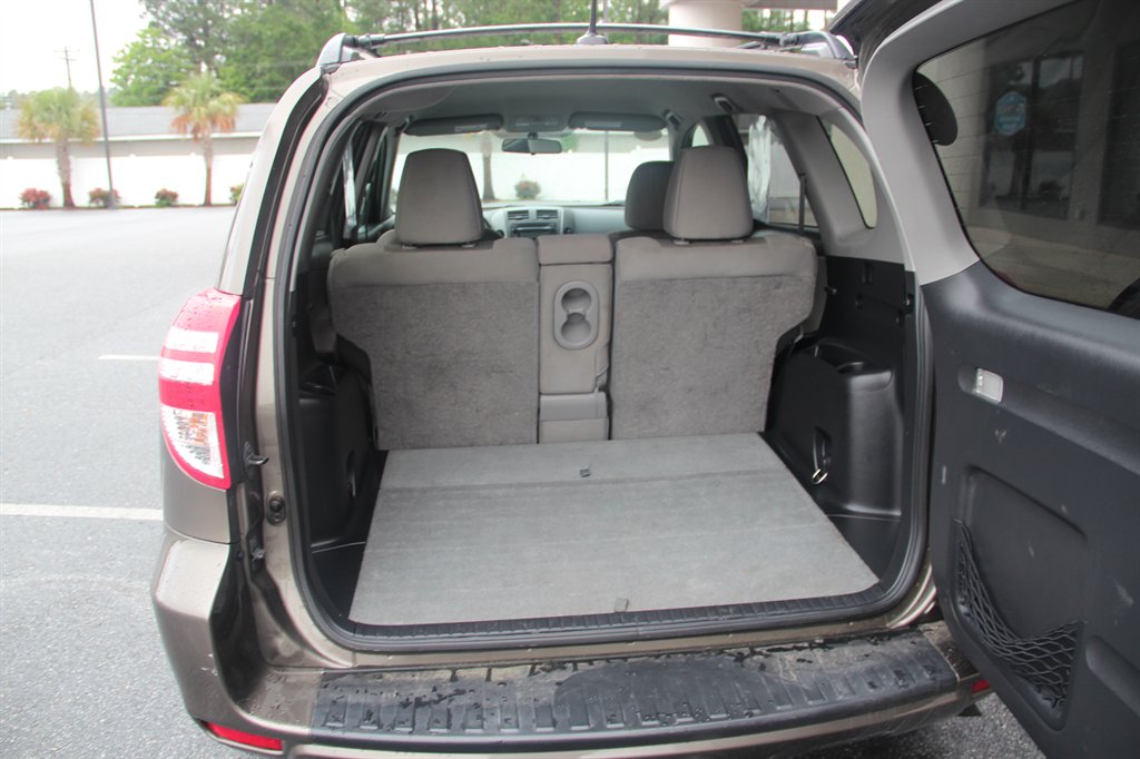 2012 Toyota RAV4 photo