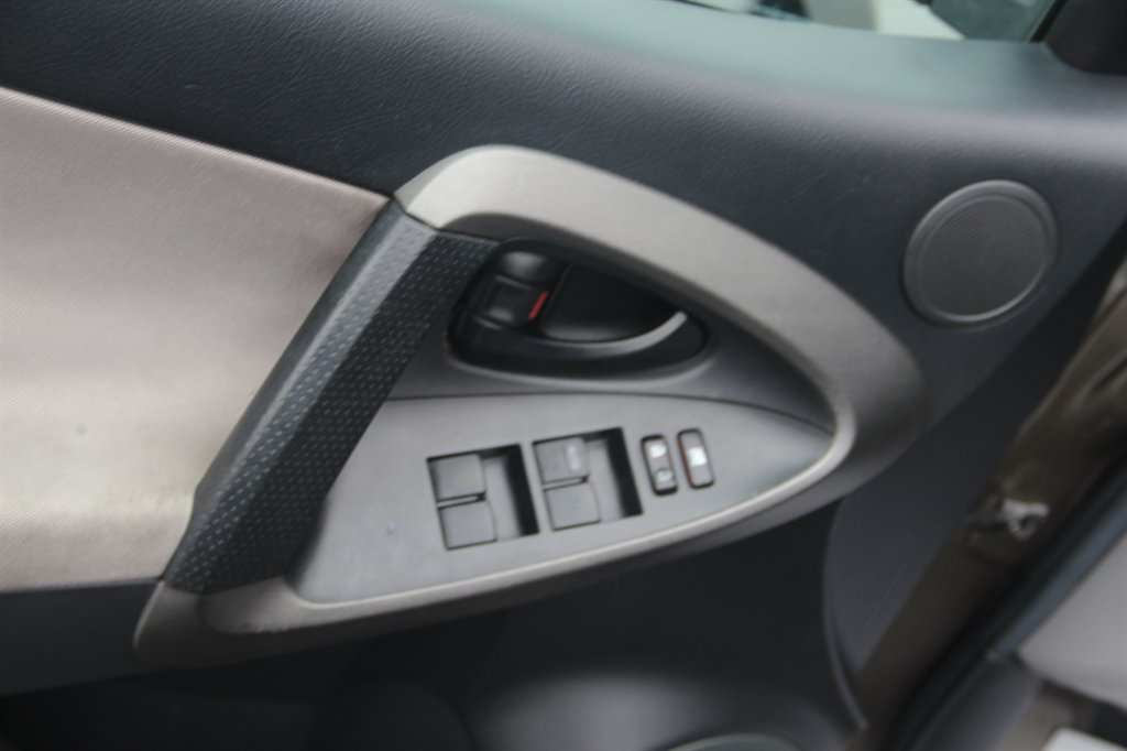 2012 Toyota RAV4 photo
