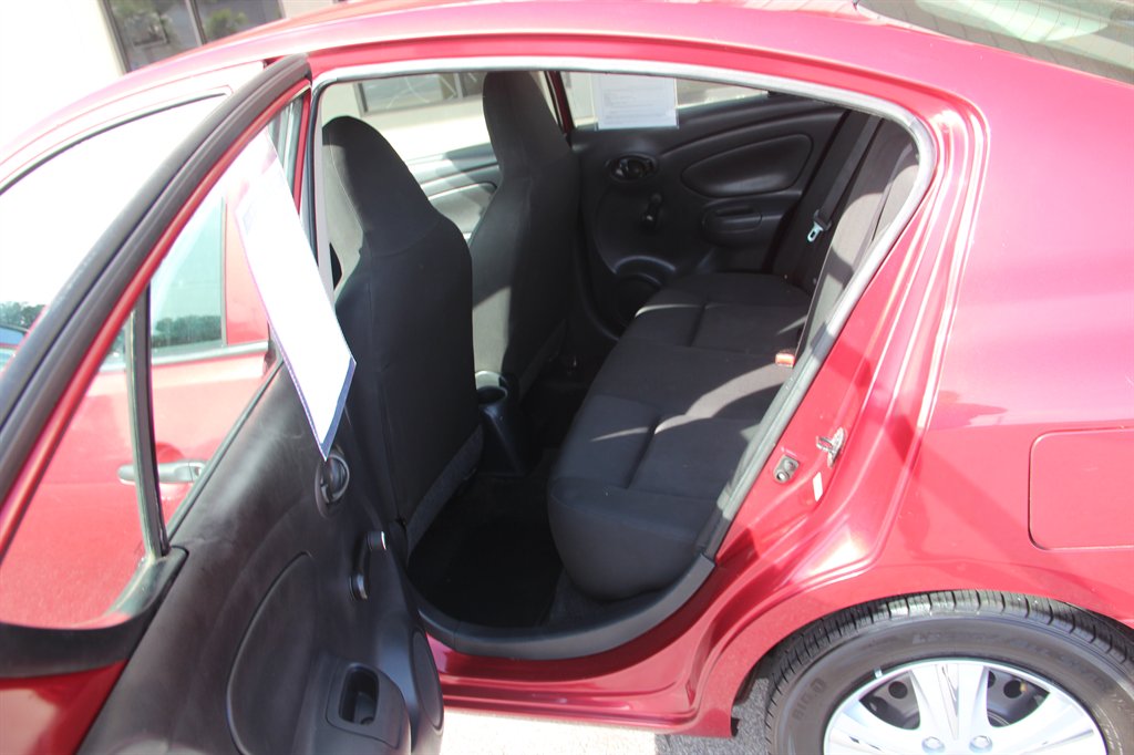 2017 Nissan Versa S Plus photo