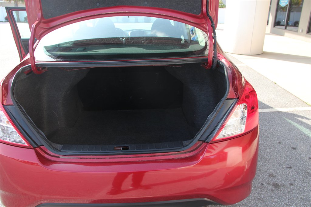 2017 Nissan Versa S Plus photo