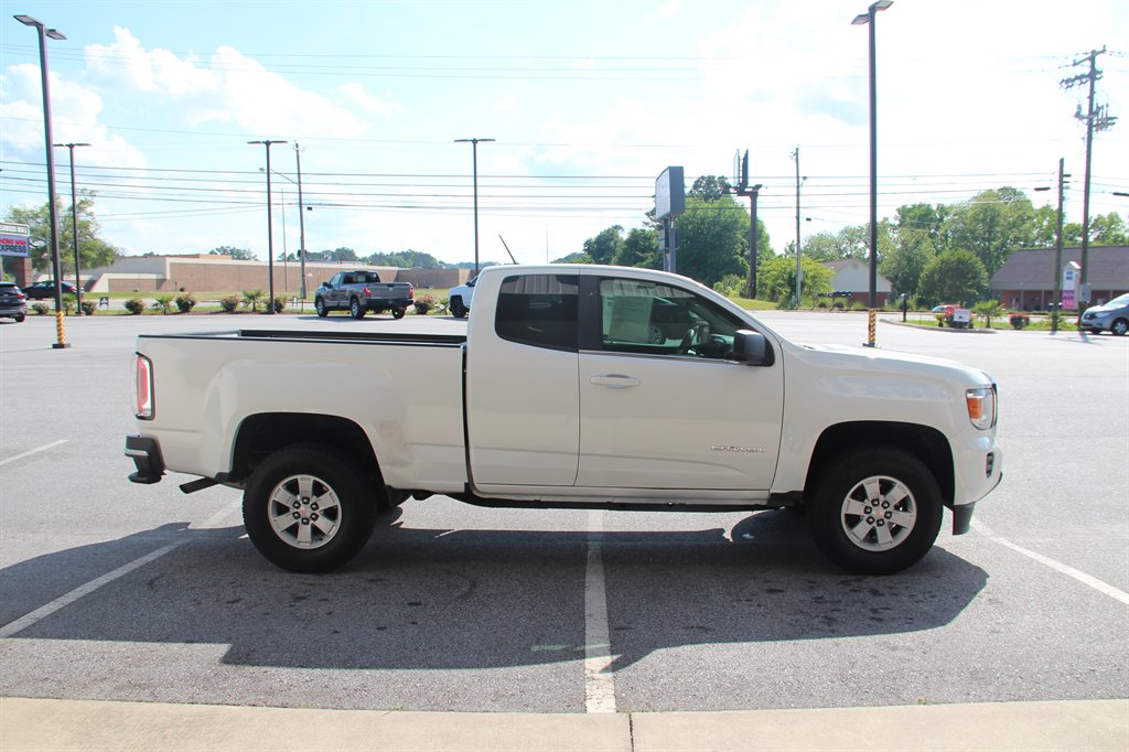 2016 GMC Canyon photo