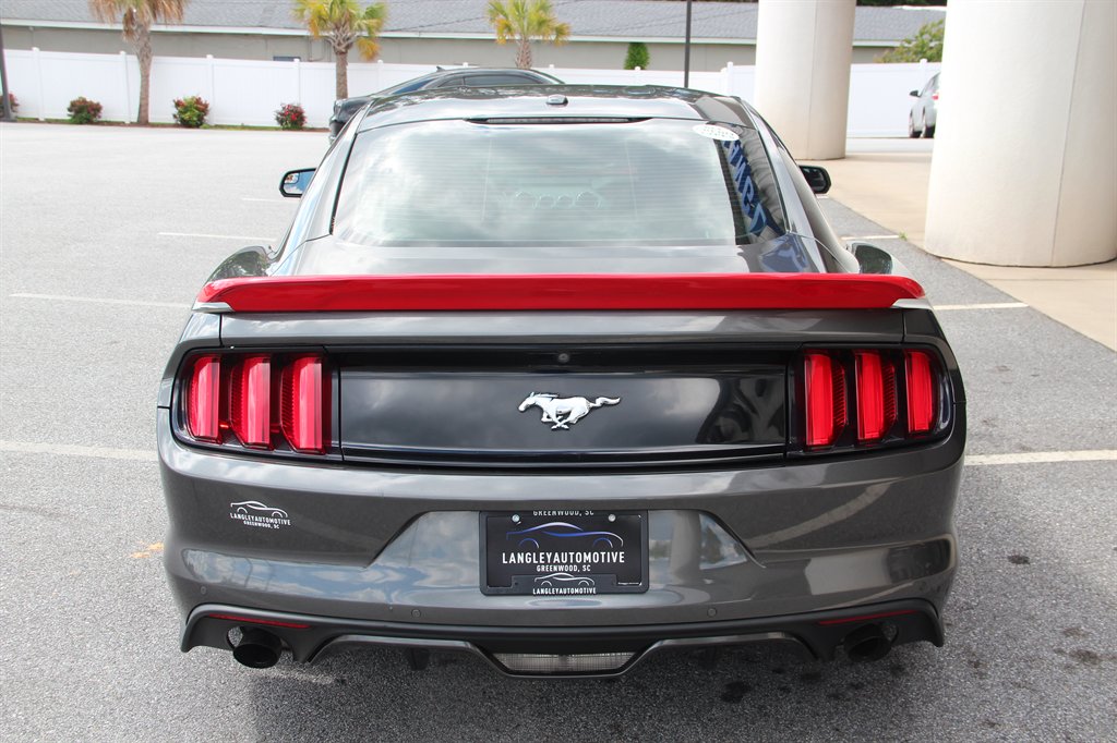 2016 Ford Mustang ECO Premium photo