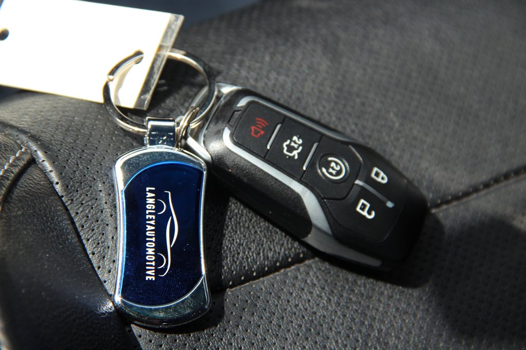 2016 Ford Mustang ECO Premium photo