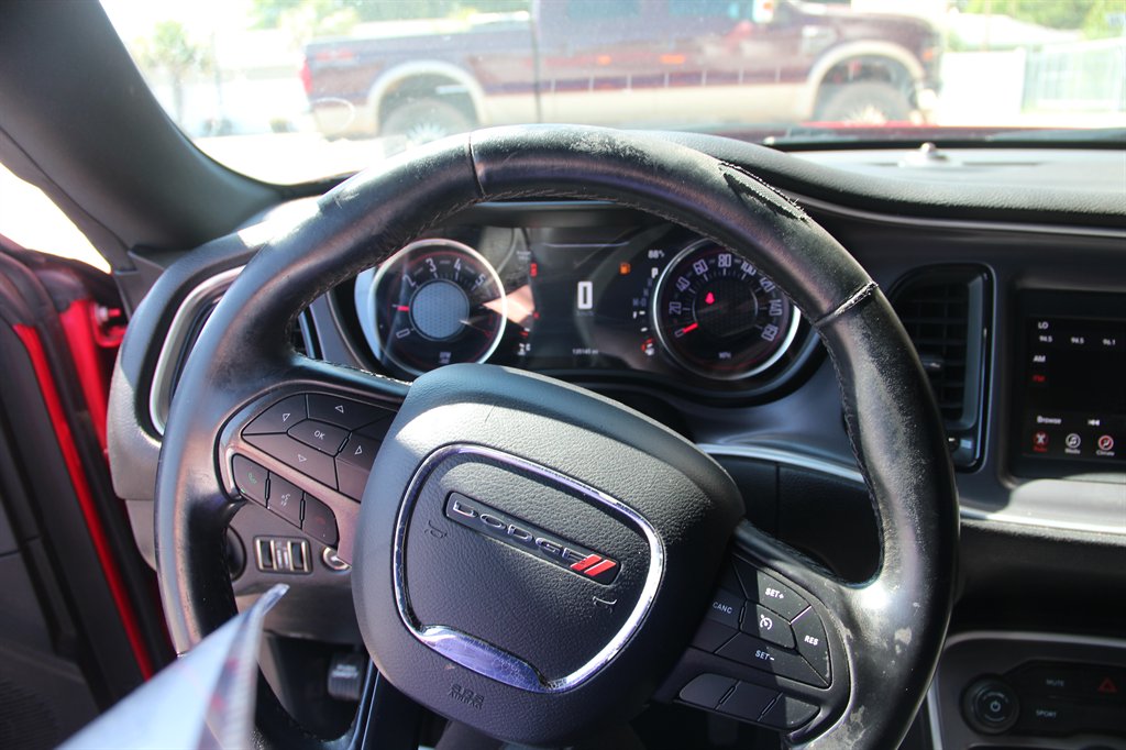 2019 Dodge Challenger SXT photo