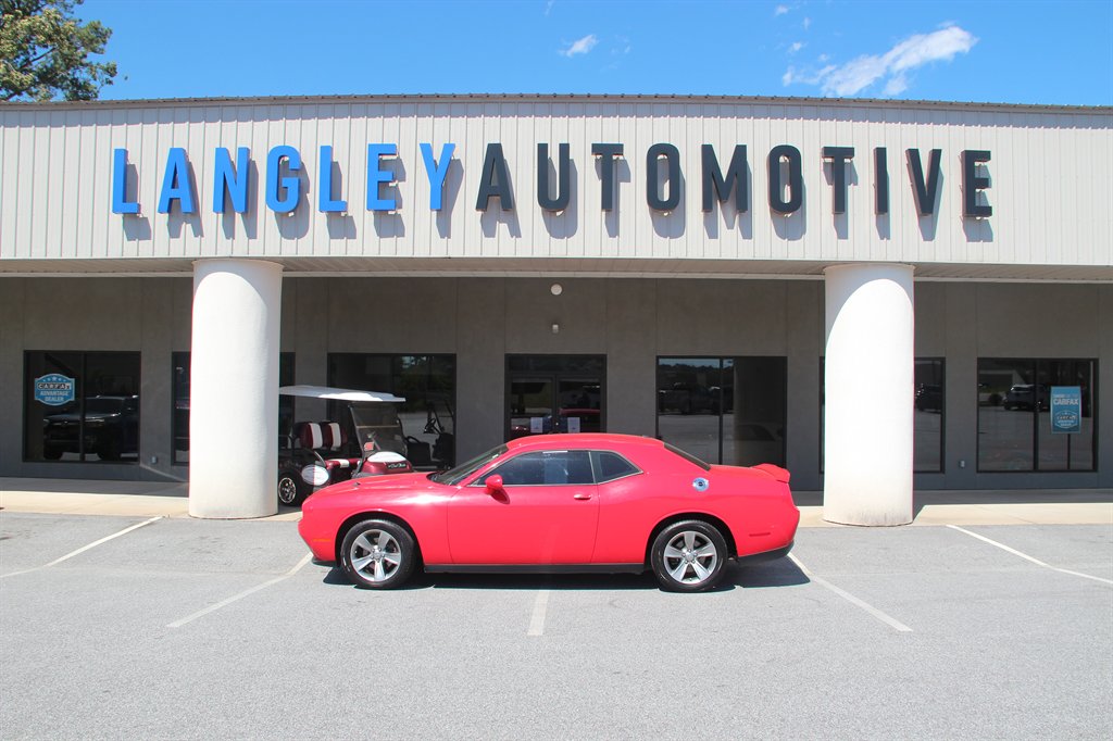2019 Dodge Challenger SXT photo