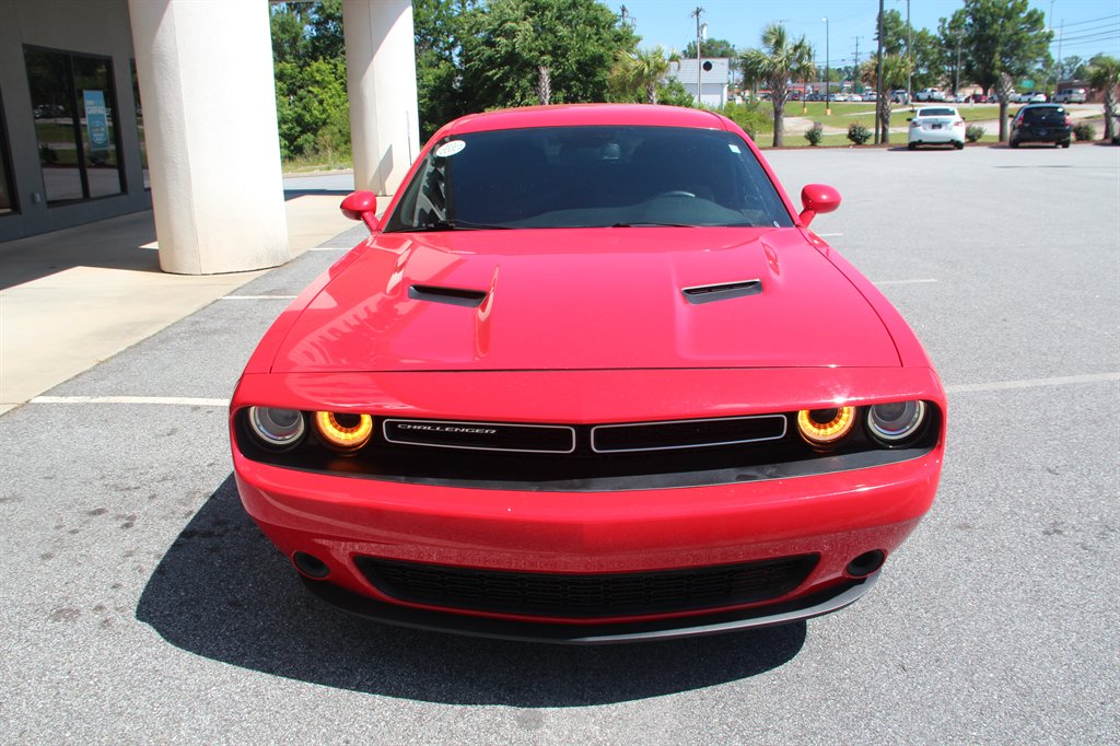 2019 Dodge Challenger SXT photo
