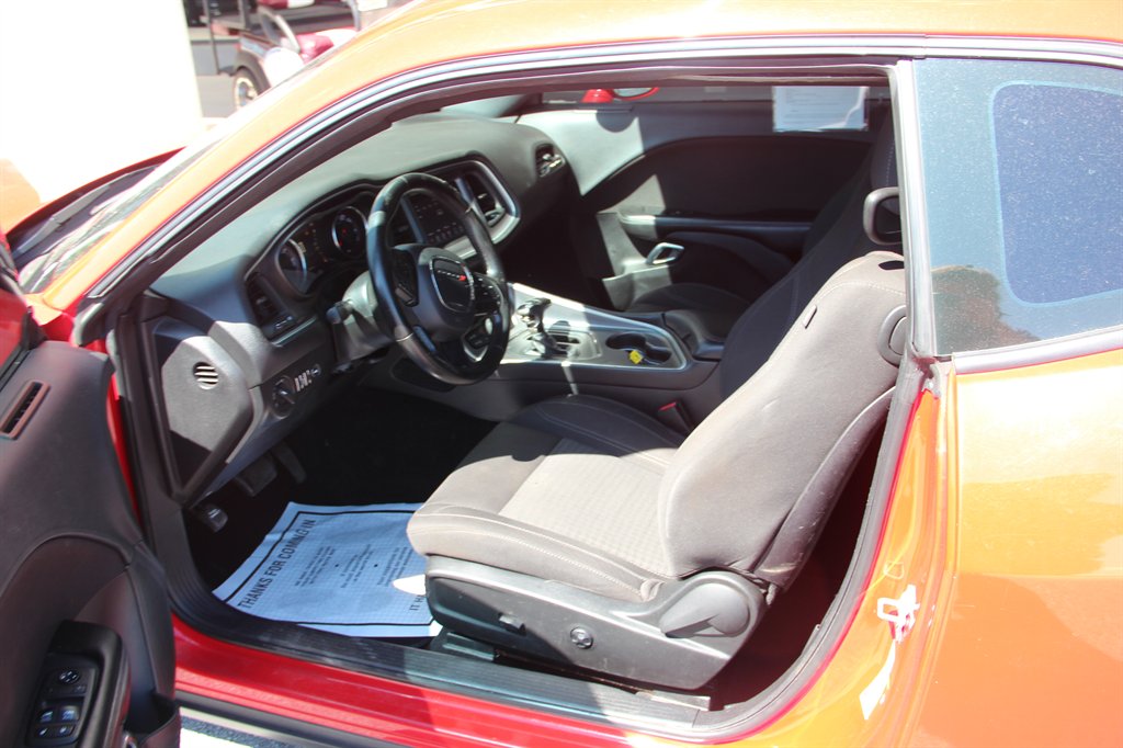2019 Dodge Challenger SXT photo
