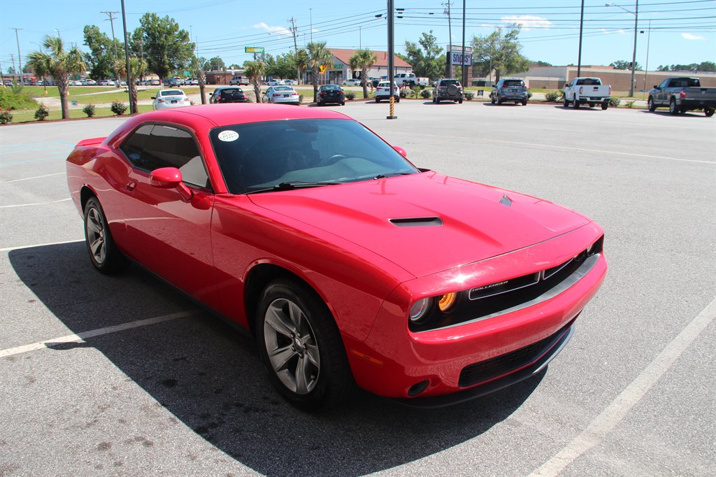 2019 Dodge Challenger SXT photo
