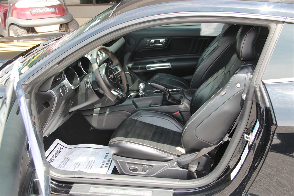 2015 Ford Mustang - $14,495