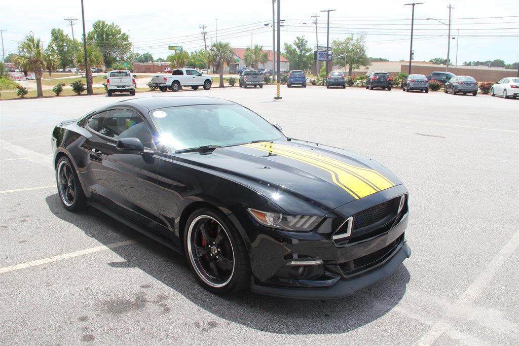 2015 Ford Mustang - $14,495