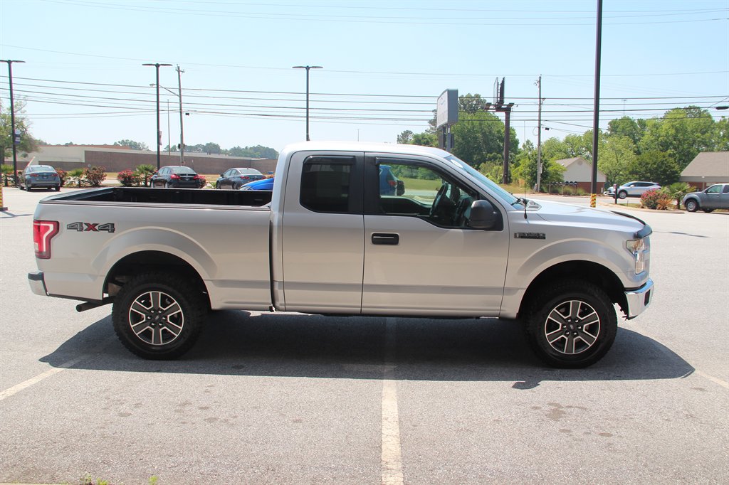 2016 Ford F-150 - $16,995