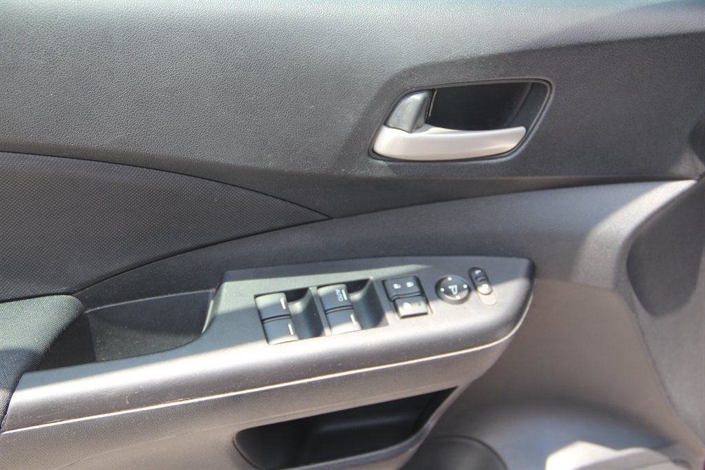2015 Honda CR-V - $12,995