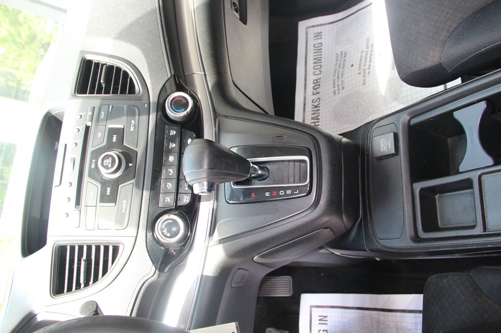 2015 Honda CR-V - $12,995
