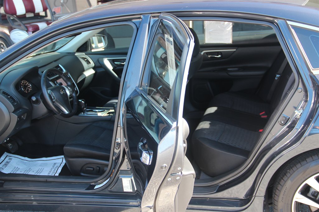 2018 Nissan Altima - $12,995