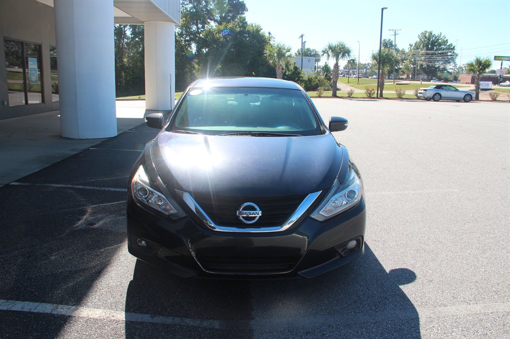 2018 Nissan Altima - $12,995