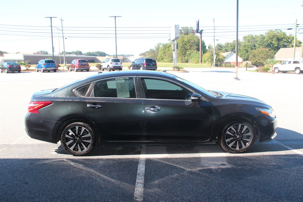2018 Nissan Altima - $12,995