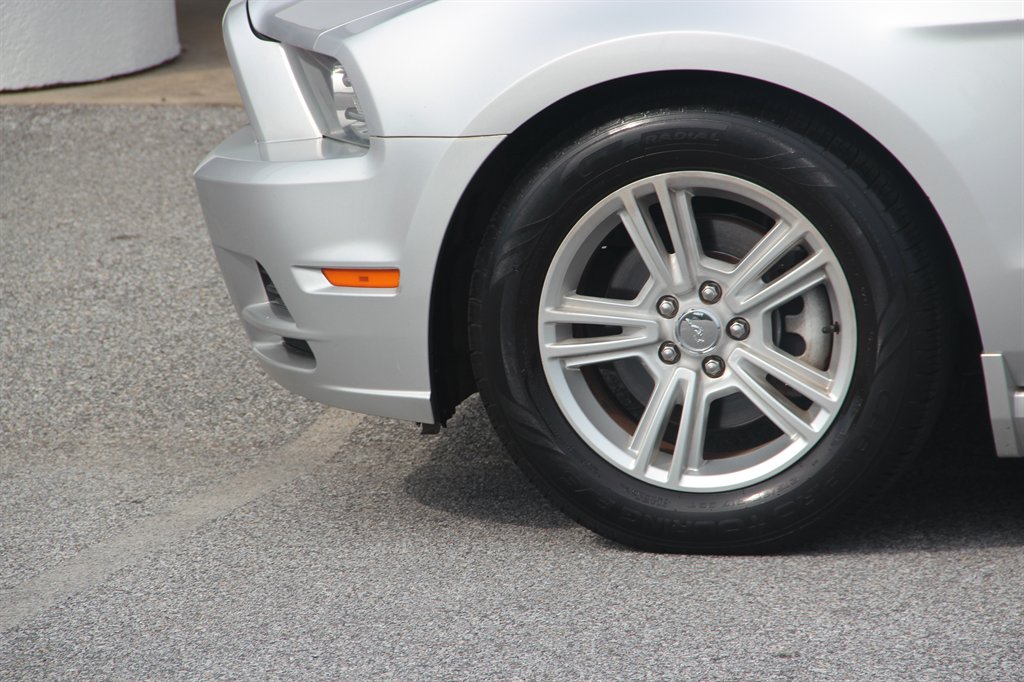 2013 Ford Mustang - $10,995