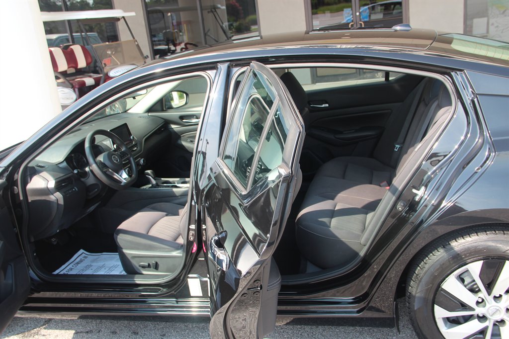 2019 Nissan Altima - $13,995