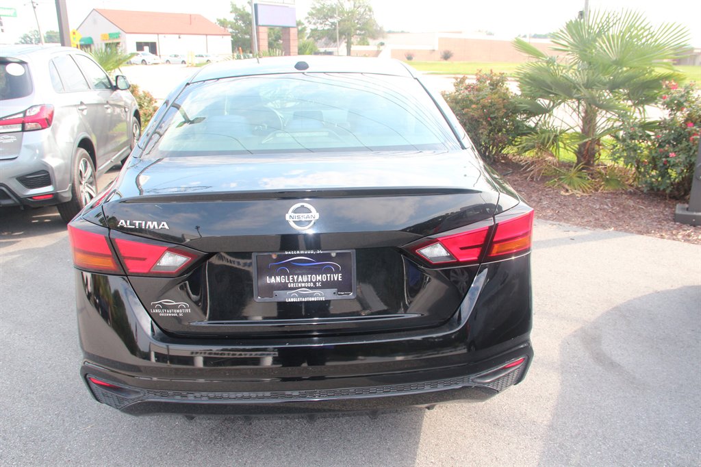 2019 Nissan Altima - $13,995