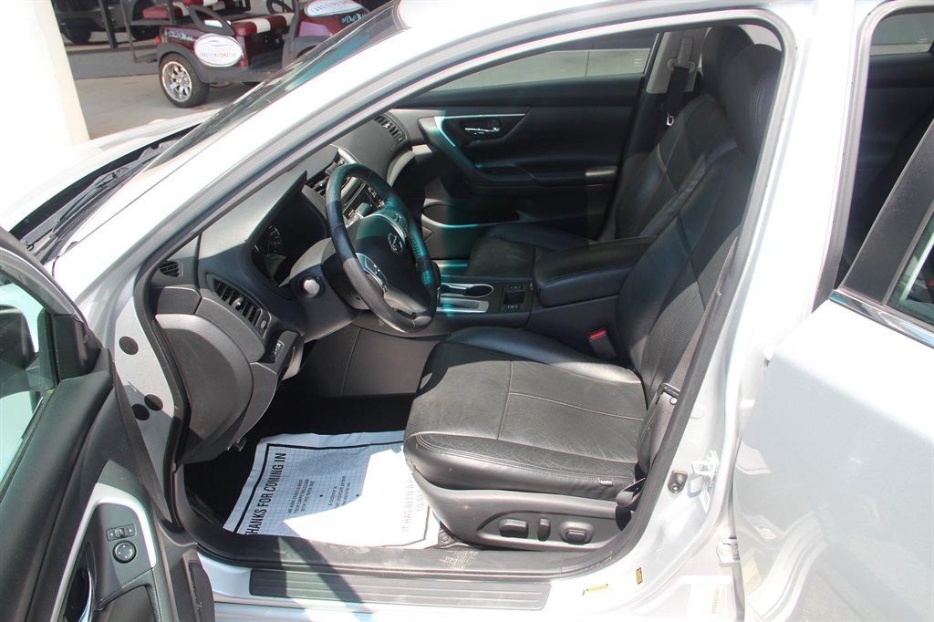 2017 Nissan Altima - $10,495