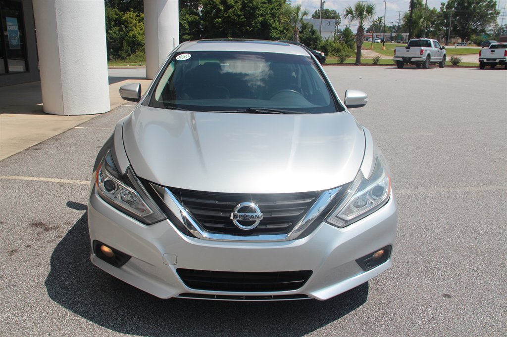 2017 Nissan Altima - $10,495