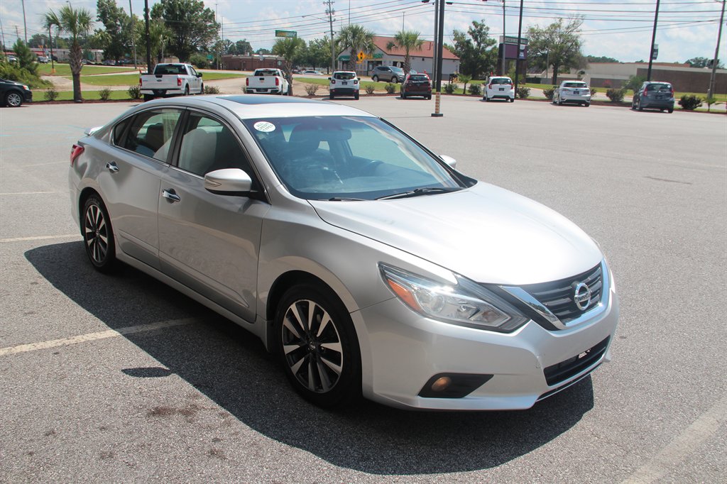 2017 Nissan Altima - $10,495