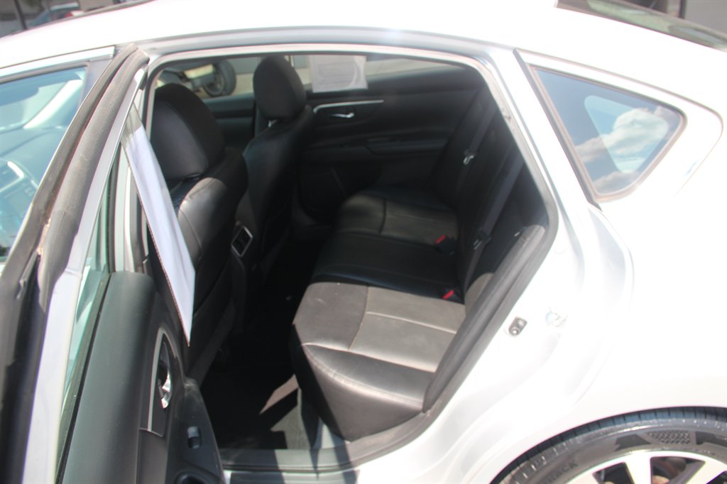 2017 Nissan Altima - $10,495