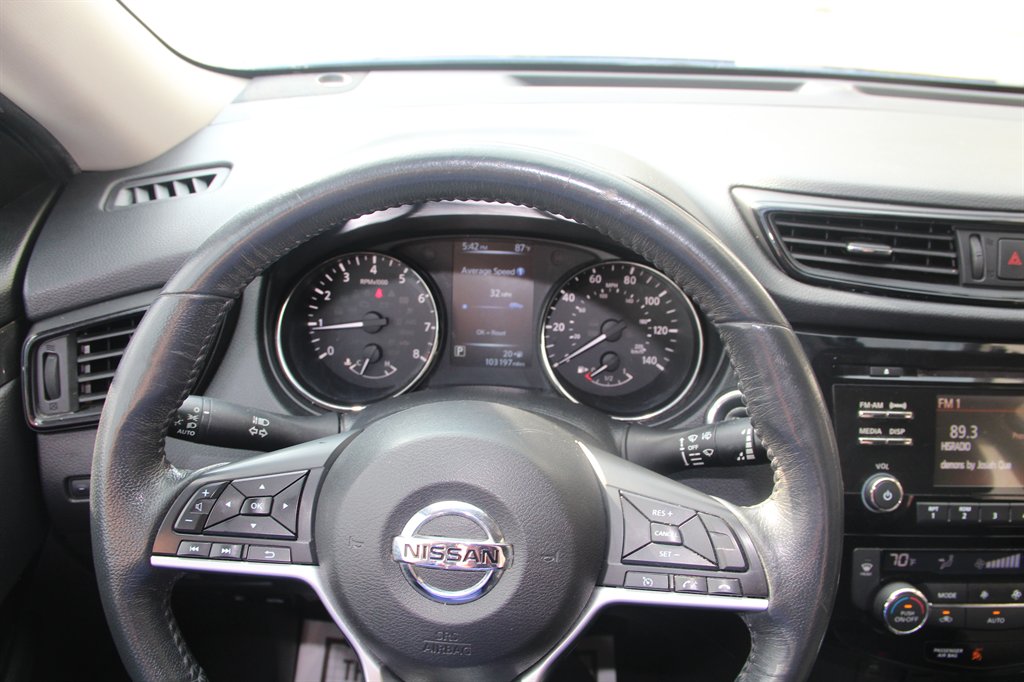 2017 Nissan Rogue - $11,995