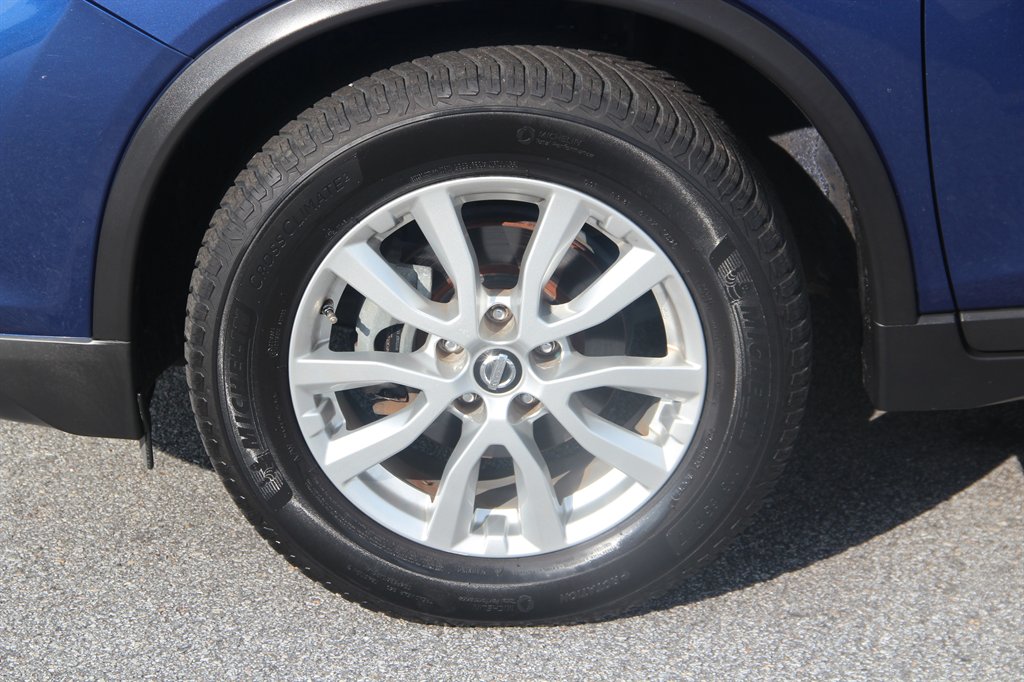 2017 Nissan Rogue - $11,995