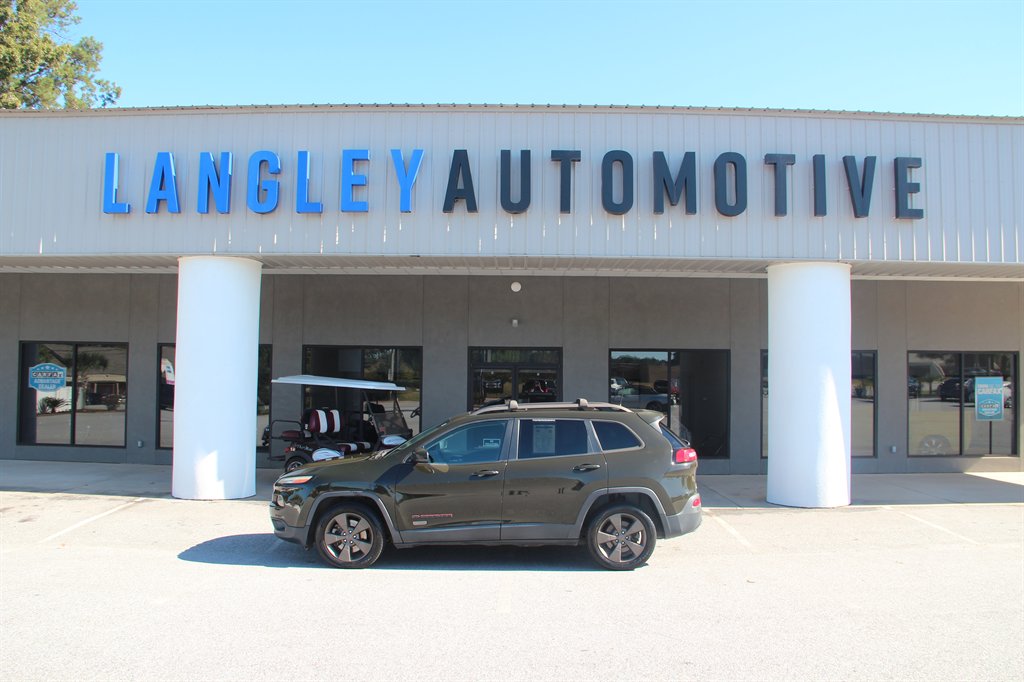 2016 Jeep Cherokee - $9,995