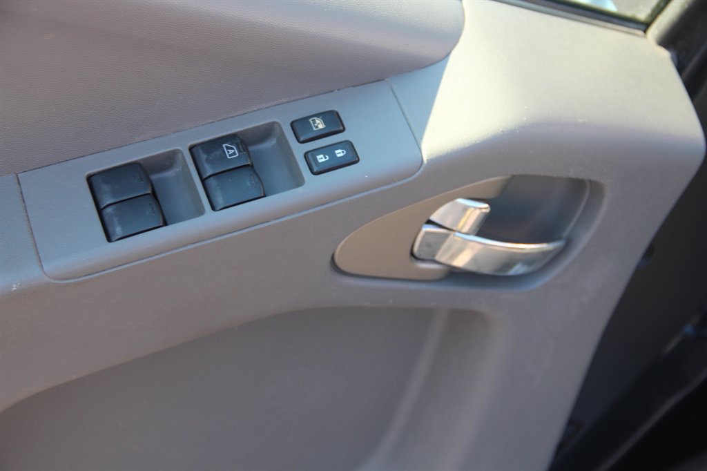 2015 Nissan Frontier - $14,995