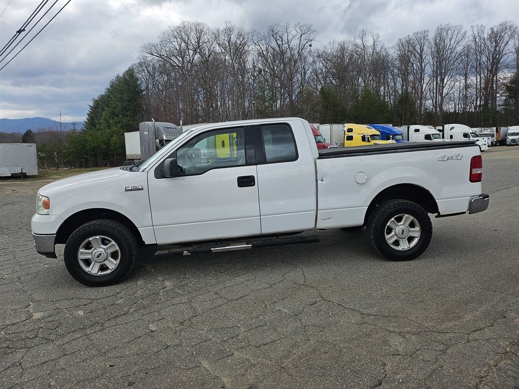 2004 Ford F-150 XL photo