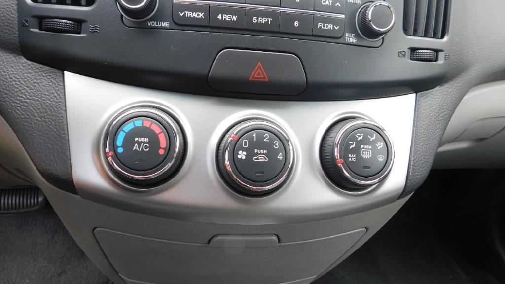 2010 Hyundai Elantra GLS photo