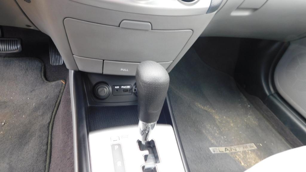 2010 Hyundai Elantra GLS photo