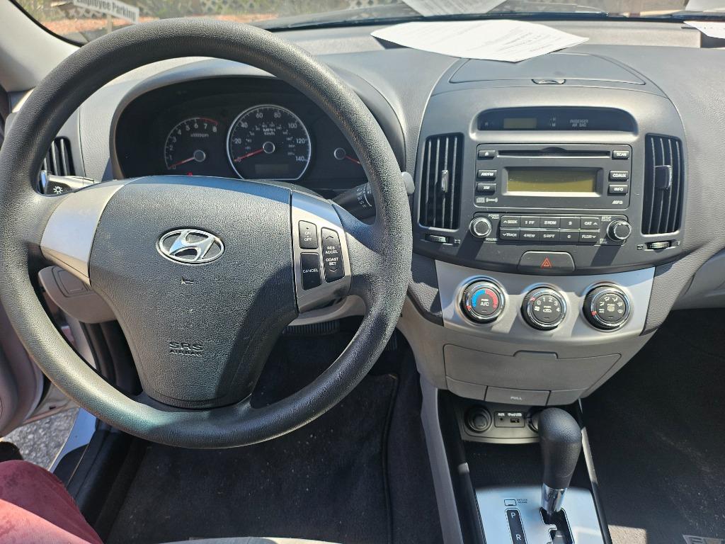 2010 Hyundai Elantra GLS photo