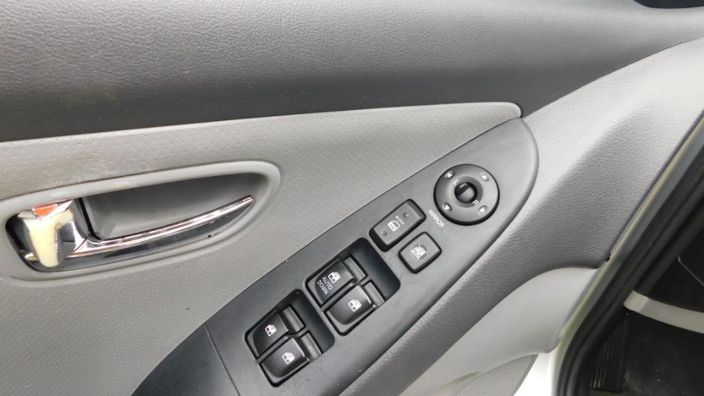 2010 Hyundai Elantra GLS photo