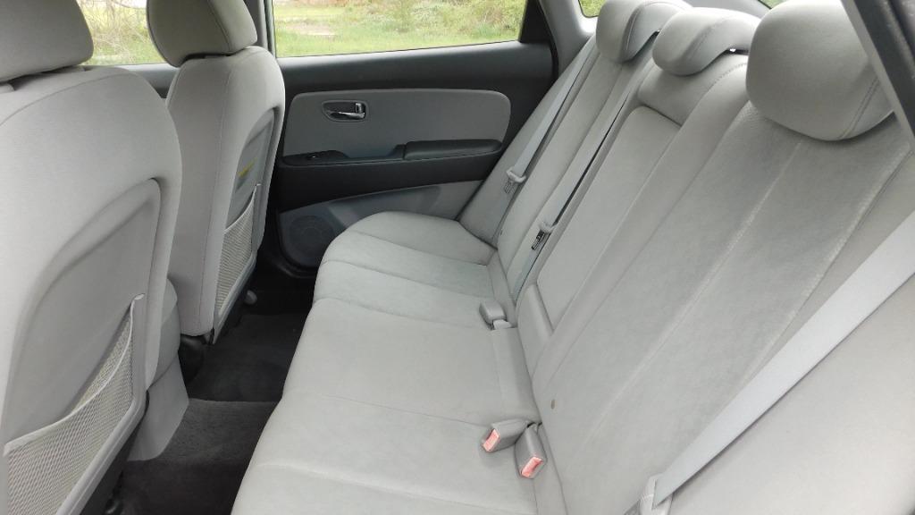 2010 Hyundai Elantra GLS photo