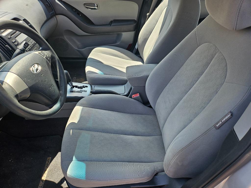 2010 Hyundai Elantra GLS photo