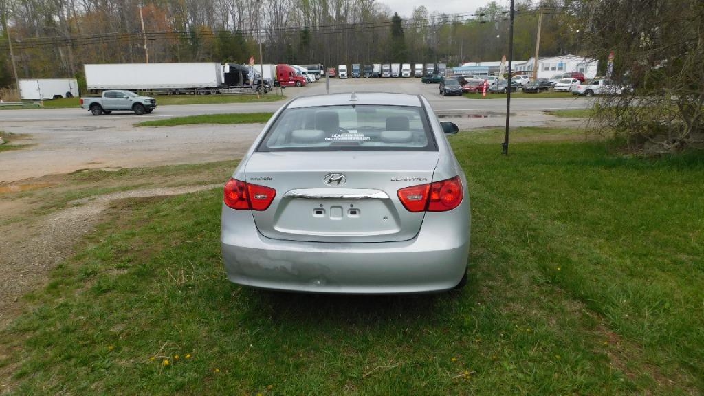 2010 Hyundai Elantra GLS photo