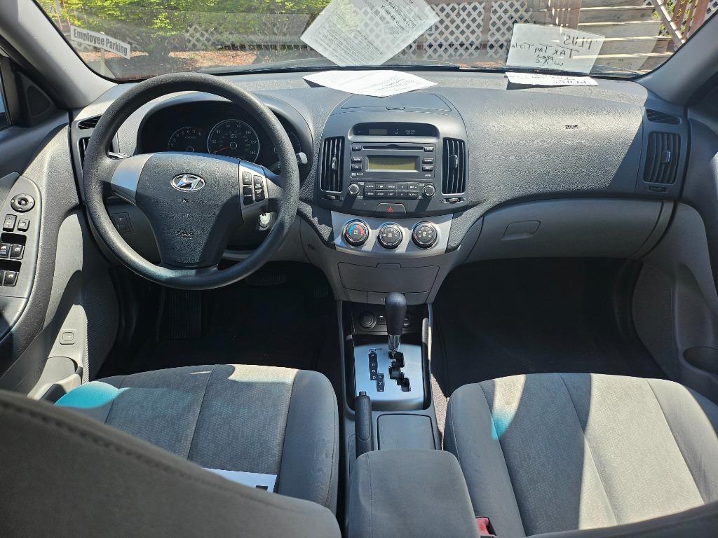 2010 Hyundai Elantra GLS photo