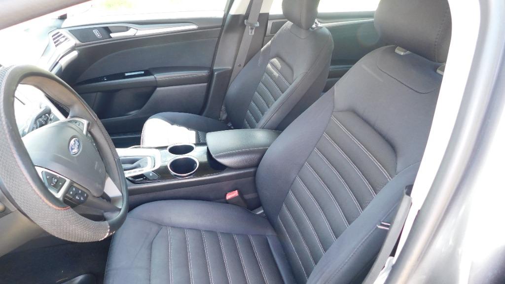 2013 Ford Fusion SE photo