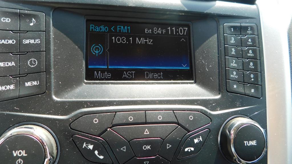 2013 Ford Fusion SE photo