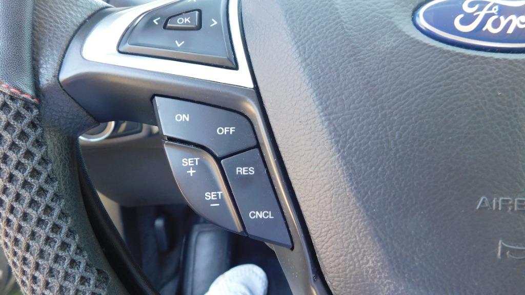 2013 Ford Fusion SE photo
