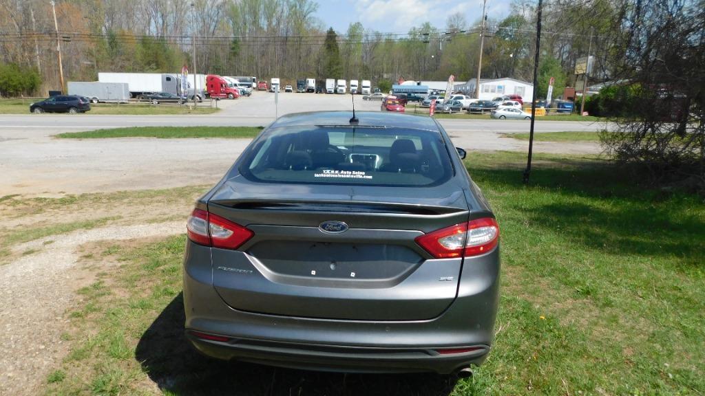 2013 Ford Fusion SE photo